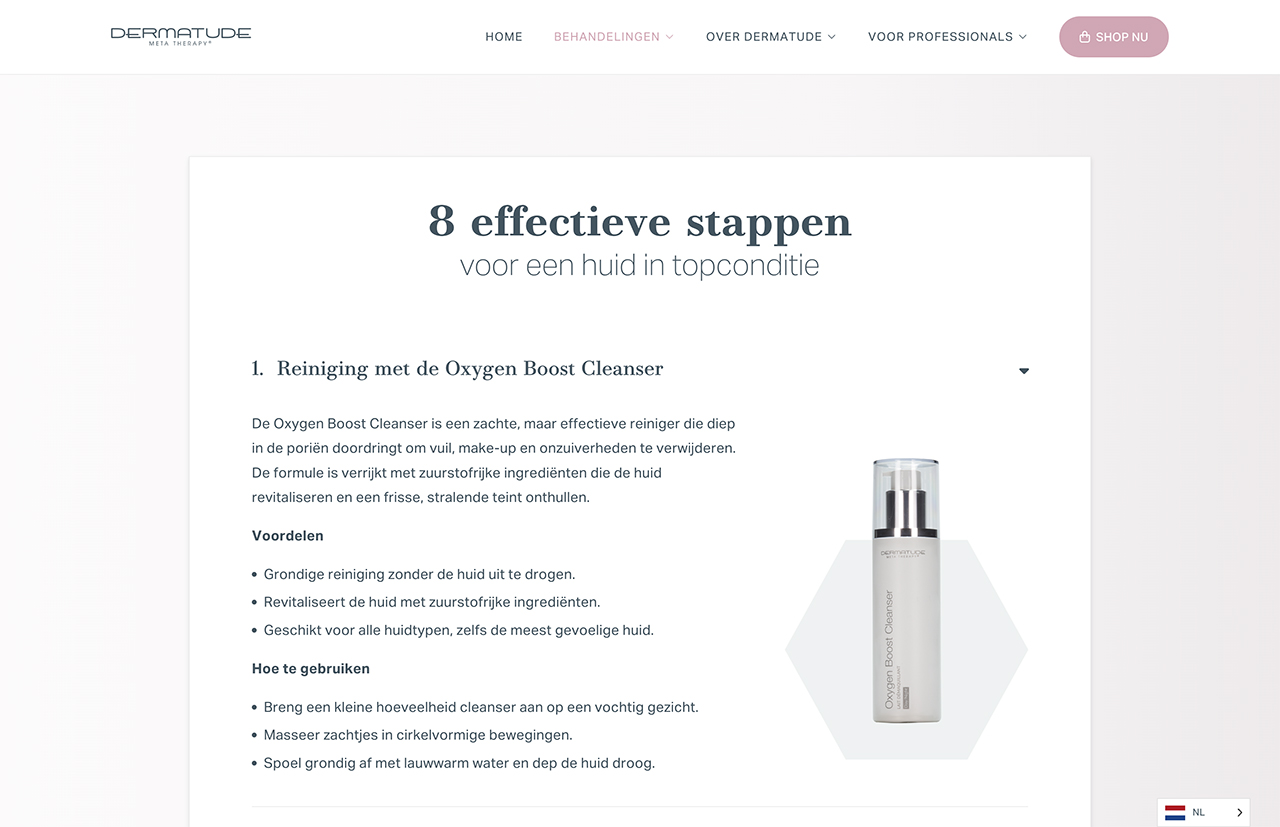 Op de website worden de verschillende huidverzorgingsstappen met de Dermatude Oxygen Boost Cleanser beschreven, compleet met instructies in het Nederlands.